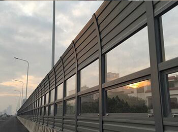 高速公路聲屏障