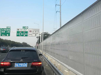 公路聲屏障