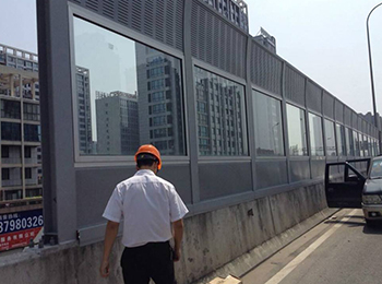 公路聲屏障
